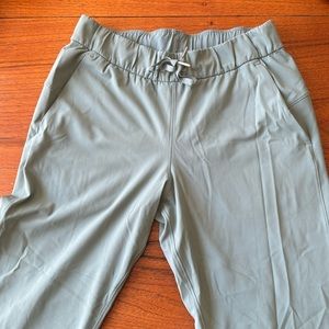 Lululemon On the Fly Jogger 28” Full-on Luxtreme